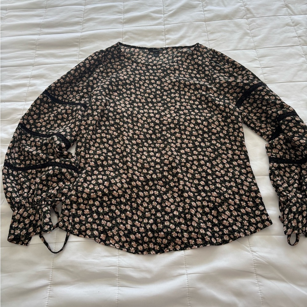 RW&CO. Floral Blouse